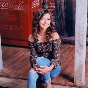 Meet your Posher, Deena